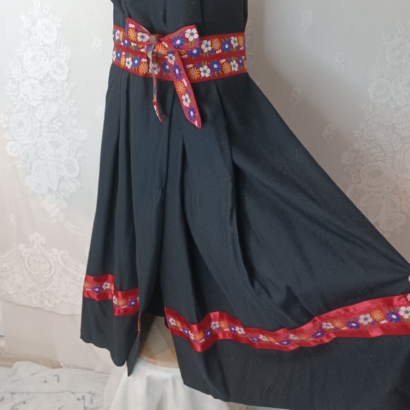 Vintage Handmade Black Red Floral Ribbon Trim Paperbag Waist Midi Folk Skirt L - Picture 5 of 10